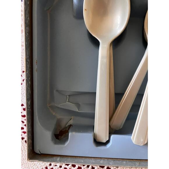 Vintage Silver Radiance Flatware Set: Mid-Century Plastic Silverware, 1950s - Picture 3 of 4
